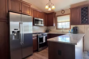 2723 Arrowhead Dr, Bloomington, IL 61704 - Photo 12