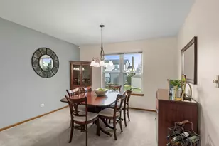 1337 Regent Dr, Mundelein, IL 60060 - Photo 4