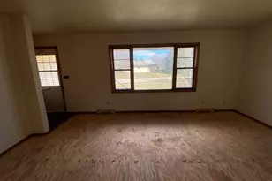 2221 Denver Dr, Rockford, IL 61108 - Photo 4