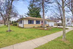 201 W Streamwood Blvd, Streamwood, IL 60107 - Photo 18