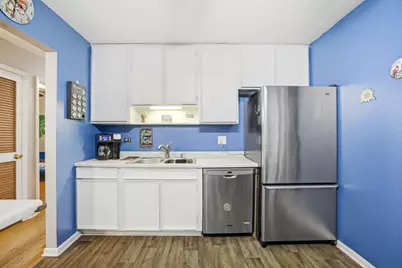 201 W Streamwood Boulevard, Streamwood, IL 60107 - Photo 4