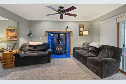 520 Birchwood Road, Frankfort, IL 60423 - Photo 4