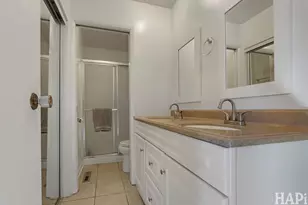 810 N Oakwood Dr, McHenry, IL 60050 - Photo 10