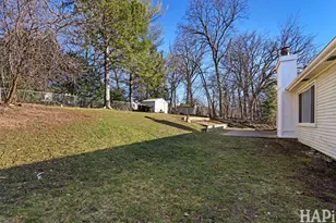 810 N Oakwood Dr, McHenry, IL 60050 - Photo 16