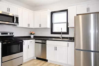 708 W 12th Street, Sterling, IL 61081 - Photo 6