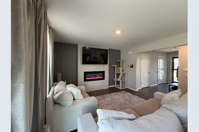 303 Gladys Avenue, Joliet, IL 60436 - Photo 10