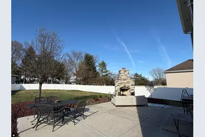 303 Gladys Avenue, Joliet, IL 60436 - Photo 36