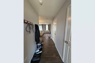 303 Gladys Avenue, Joliet, IL 60436 - Photo 6