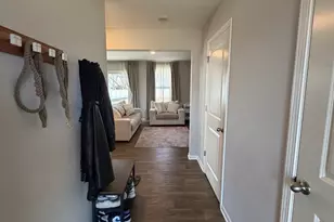 303 Gladys Ave, Joliet, IL 60436 - Photo 6