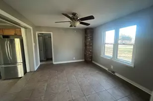 1470 S Demeter Dr, Freeport, IL 61032 - Photo 6