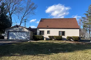 1470 S Demeter Dr, Freeport, IL 61032 - Photo 1