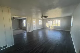 1470 S Demeter Dr, Freeport, IL 61032 - Photo 2