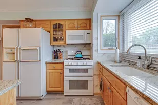 609 Thames Dr, Schaumburg, IL 60193 - Photo 8