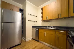 1647 W Sherwin Ave, Chicago, IL 60626 - Photo 12