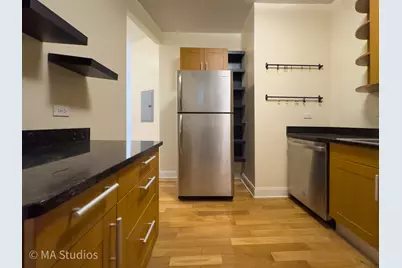 1647 W Sherwin Avenue #1, Chicago, IL 60626 - Photo 10