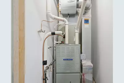 2045 N La Crosse Avenue, Chicago, IL 60639 - Photo 38