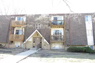 216 Madison St, Joliet, IL 60435 - Photo 1