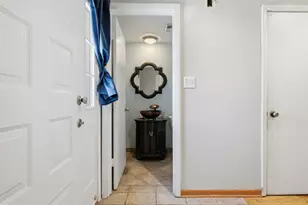 718 Clearwater Ct, Wheeling, IL 60090 - Photo 12