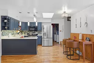 9728 S Tripp Ave, Oak Lawn, IL 60453 - Photo 14