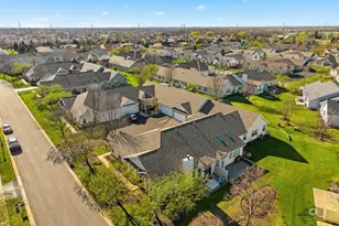 21450 Lake St Clair Dr, Crest Hill, IL 60403 - Photo 20