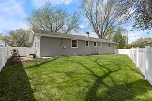 575 Aztec Dr, Carol Stream, IL 60188 - Photo 18