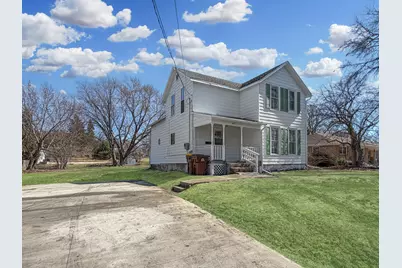 1415 S Walnut Avenue, Freeport, IL 61032 - Photo 1