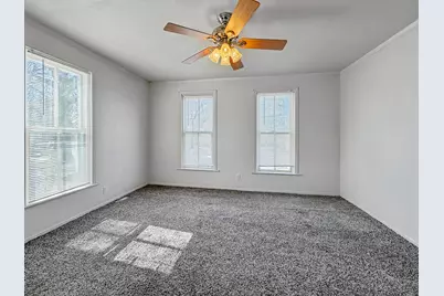 1415 S Walnut Avenue, Freeport, IL 61032 - Photo 12