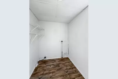 1415 S Walnut Avenue, Freeport, IL 61032 - Photo 10