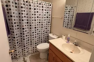 1475 Rebecca Dr, Hoffman Estates, IL 60169 - Photo 8