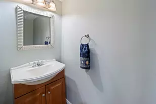 853 Orange St, Elgin, IL 60123 - Photo 18