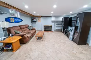 853 Orange St, Elgin, IL 60123 - Photo 14