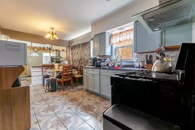 [Address not provided], Chicago, IL 60624 - Photo 6