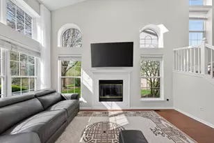 1760 Nature Ct, Schaumburg, IL 60193 - Photo 8