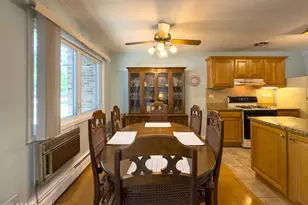 2632 N Windsor Dr, Arlington Heights, IL 60004 - Photo 2