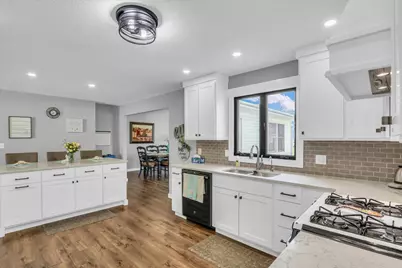 205 E Briarcliff Drive, Saint John, IL 61873 - Photo 16