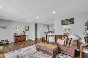 205 E Briarcliff Dr, Saint John, IL 61873 - Photo 10