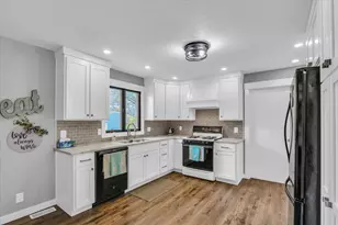 205 E Briarcliff Dr, Saint John, IL 61873 - Photo 14