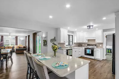 205 E Briarcliff Drive, Saint John, IL 61873 - Photo 12