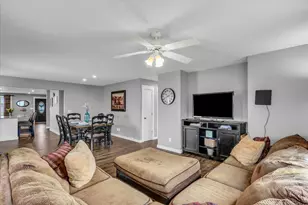 205 E Briarcliff Dr, Saint John, IL 61873 - Photo 22