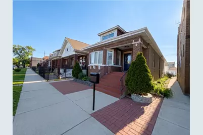 5826 S Sacramento Avenue, Chicago, IL 60629 - Photo 2