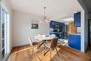 19424 Cypress Dr, Country Club Hills, IL 60478 - Photo 4