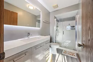 19424 Cypress Dr, Country Club Hills, IL 60478 - Photo 10