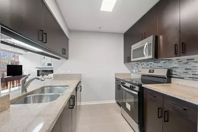 [Address not provided], Evanston, IL 60201 - Photo 8