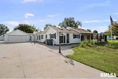 705 13th Street W, Milan, IL 61264 - Photo 1