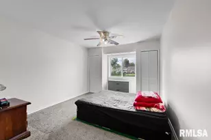 705 13th St W, Milan, IL 61264 - Photo 18