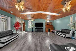 705 13th St W, Milan, IL 61264 - Photo 10