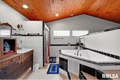 705 13th Street W, Milan, IL 61264 - Photo 24