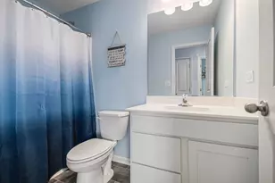 3825 Honeysuckle Ln, Elgin, IL 60124 - Photo 12