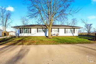 618-620 S Main St, Grant Park, IL 60940 - Photo 1