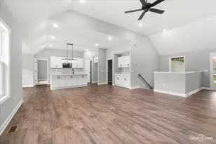 909 Bainbridge Ct, Sandwich, IL 60548 - Photo 4